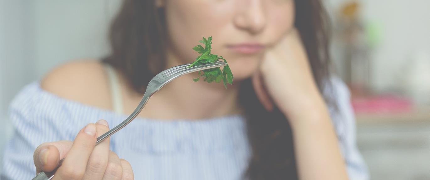 5 Thoughts That Are Sabotaging Your Relationship with Food